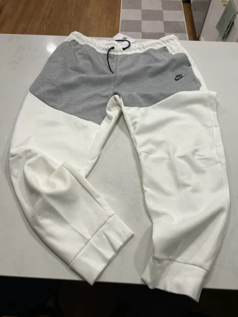 Nike Tech Fleece Pants Joggers Sweatpants Heather Grey Cuffed CU4495-063  Men's