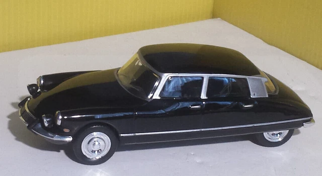 véhicule miniature 1/43  CITROËN DS 19 PALLAS