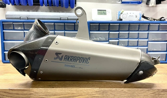 ducati panigale v2 akrapovic exhaust