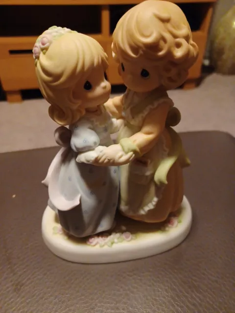 Precious Moments "A Very Special Bond" (1998) Collectible Figurine