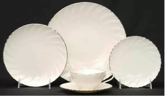 WEATHERLY by LENOX 5 PIECE PLACE SETTING Ivory, Swirled, Platinum Trim