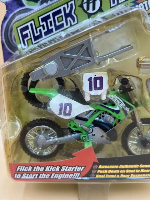 2000 Flick Trix Motocross Diecast #10 Kawasaki Dirt Bike Series 01 2