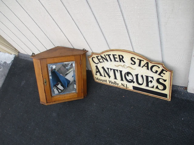 64183 Antique Victorian Oak Corner Curio Cabinet 64183 Antique Victorian Oak Corner Curio Cabinet