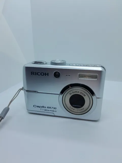 Ricoh Caplio RR730-Digital Camera-In original box with cables etc