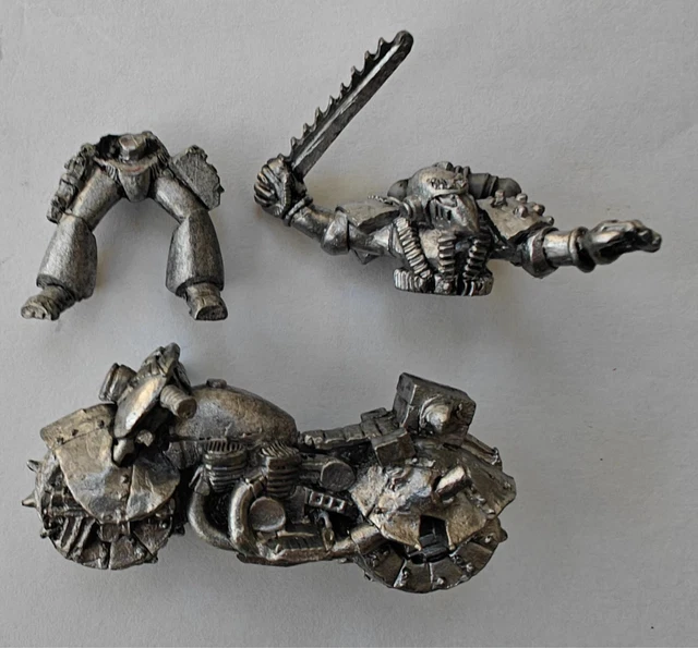 WARHAMMER 40K - Rogue Trader Space Marine motorbikes and riders £12.92 ...