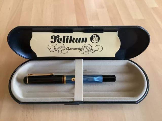 TOLLE GEBRAUCHTE! PELIKAN Füllhalter, blau Melange, M Feder