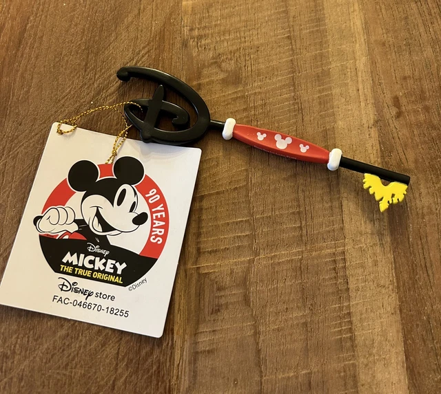 DISNEY STORE MICKEY Mouse 90th Opening Ceremony Key Rare £9.99 ...
