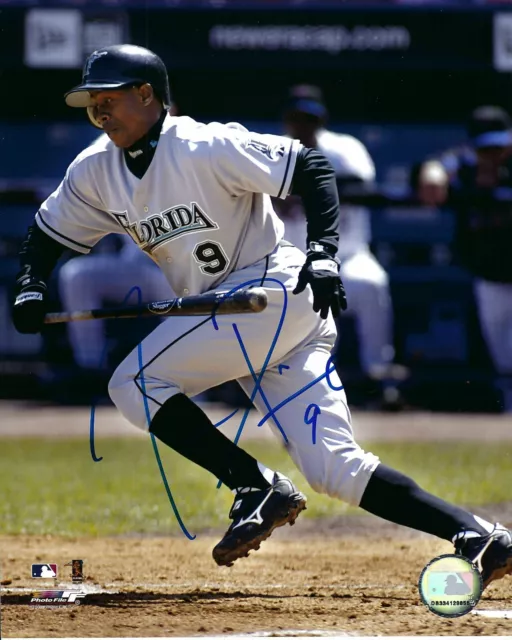 FLORIDA MARLINS JUAN PIERRE SIGNED 8x10 PHOTO