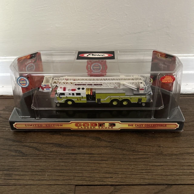 Code 3 Collectibles #12911 Massport Fire-Rescue L-1 Pierce