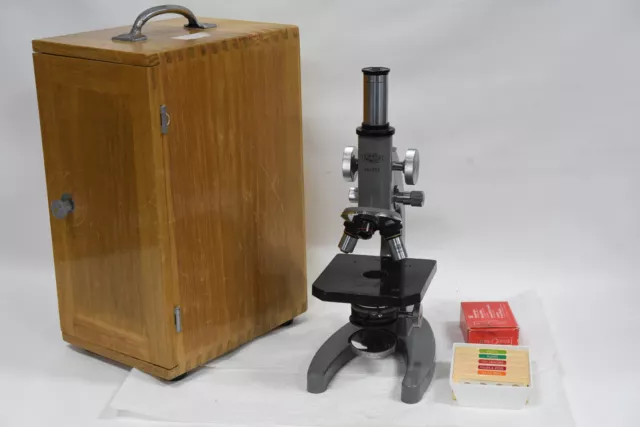 Vintage Olympus  Tokyo HSC Student Microscope in Case - READ DESCRIPTION - Japan