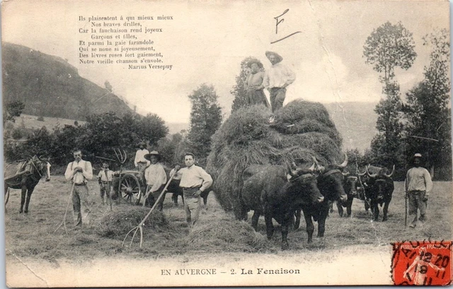 63 TYPES D'AUVERGNE  carte postale ancienne [REF 53112]