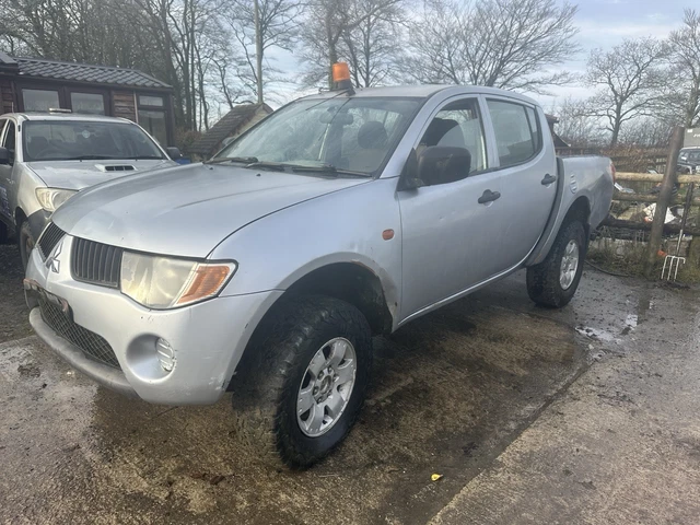 MITSUBISHI L200 DOUBLE Cab Pick Up Truck 2006-2015 4x4 £1,500.00 ...