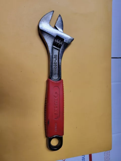 Husky  10"/250Mm Adjustable Wrench Cushion Handle Nice - Works Great