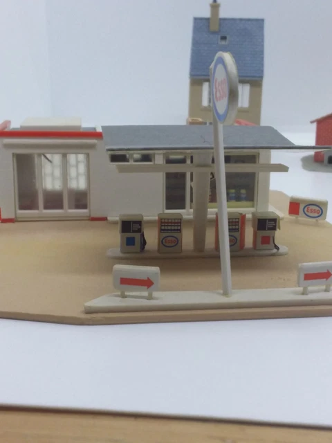 MKD maquette à monter station service locos diesel et ... - eBay