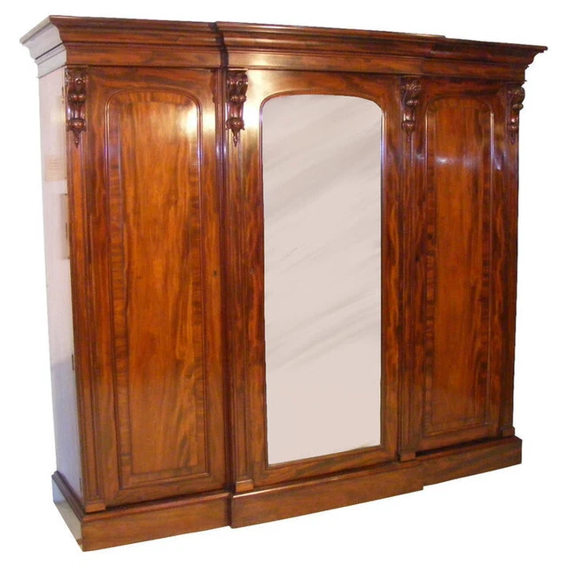 A Good Quality 19Th Century Mahogany Triple Wardrobe