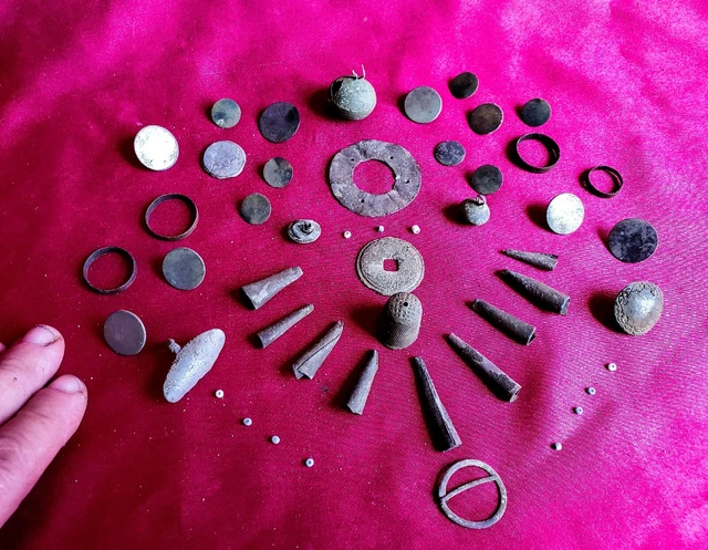 1700s fur trade ~ Adornments & Buttons
