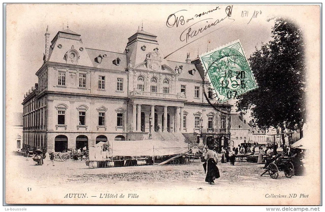71 AUTUN - L'hotel de ville