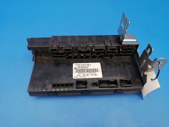 Mercedes-Benz C W203 Fuse relay box module SAM 2035451801 PUM38973
