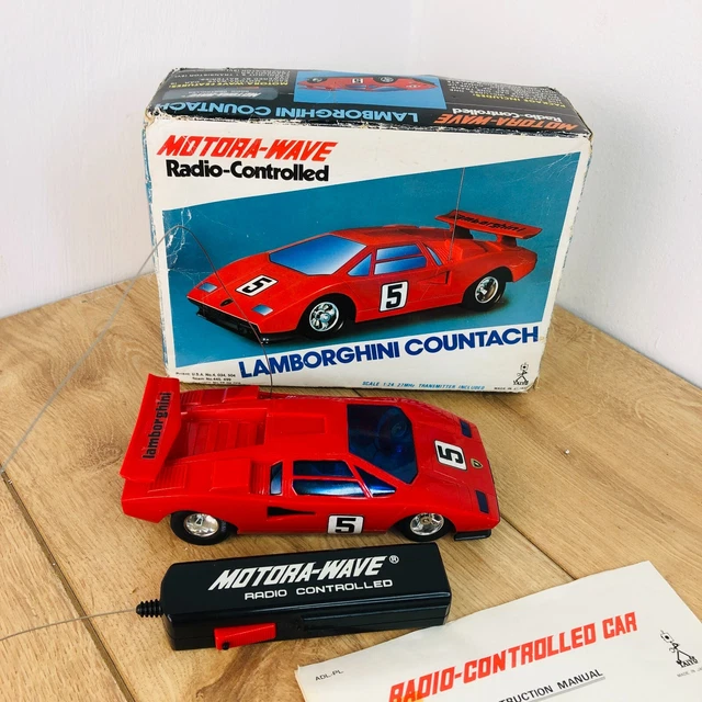 VINTAGE REMOTE CONTROLLED Toy Car COUNTACH Motorawave 70s