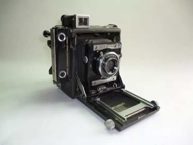 Graflex Speed Graphic 2 1/4 x 3 1/4 Camera with Film Holders