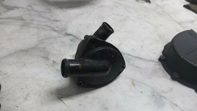 00 Triumph Sprint St 955 Moteur Pompe à Eau