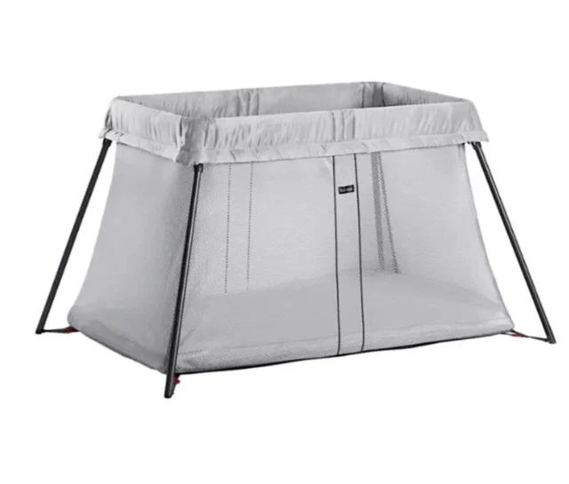 BABYBJORN Travel Crib Light - Silver + Fitted Sheet Bundle Pack