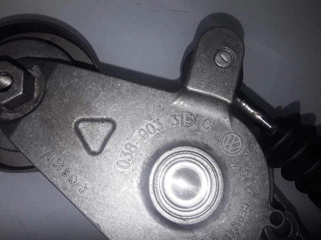 038903315C galet tendeur pour SEAT IBIZA II 1.9 TDI 1996 1247120 2