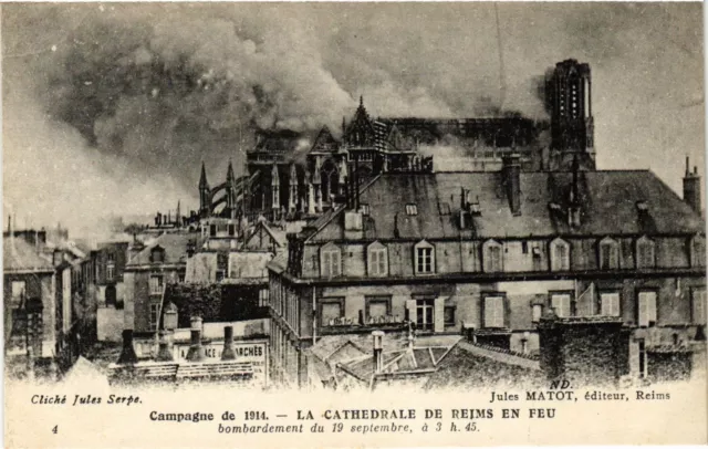CPA AK Militaire - La Cathedrale de Reims en Feu (697832)