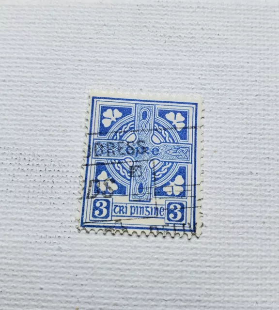 Ireland's Eire 3 Tri Pinsine Postage Stamp  05/214