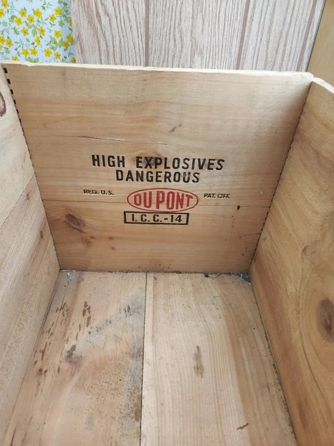 DuPont Dynamite High Explosives Wood Box Dovetail Vintage