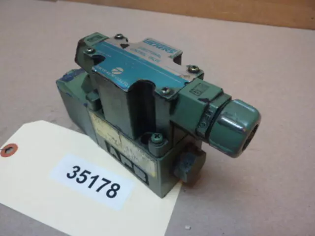 VICKERS Directional Control Valve DG4V32AMP2B750 Used #35178