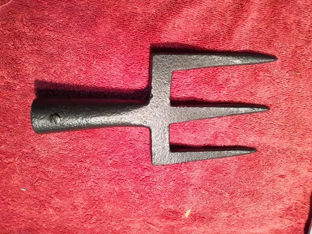 Crochet Trident Forgé Ancien – Canne à Triple Croc, Made In France, Plein De Caractère