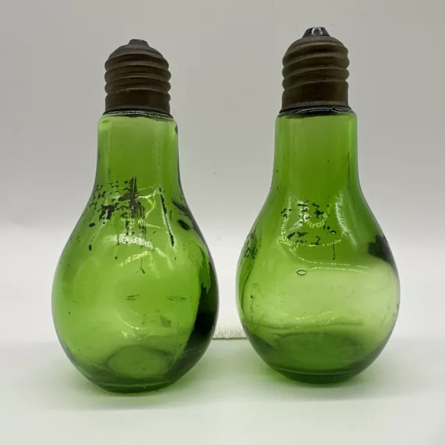 https://www.picclickimg.com/dX0AAOSwGs9kbV8x/Vintage-Green-Glass-Lightbulb-Salt-Pepper-Shakers.webp