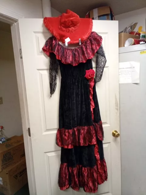 SOUTHERN BELL VELVET MEDIUM SIZE COSTUME WITH 2 HAT5 Black & RED