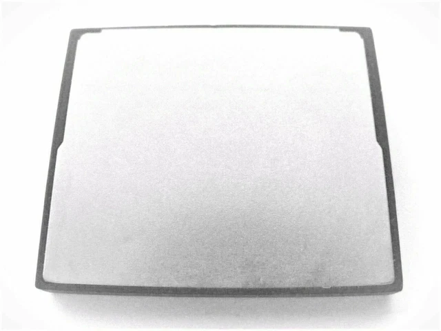 32 MB Compact Flash Card (tarjeta CF 32 MB) usada