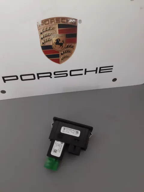 Porsche Macan Usb Port & Aux Audio Jack Input 95B035252A 5Q0035726E