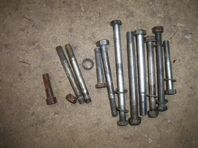 Triumph Engine Case Bolts 650cc T120 TR6 1971