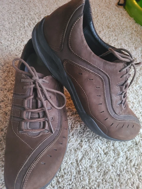 Womens Clarks Comfort Casual Shoes Wave Wheel 9M Brown Nubuck Lace Up 86509