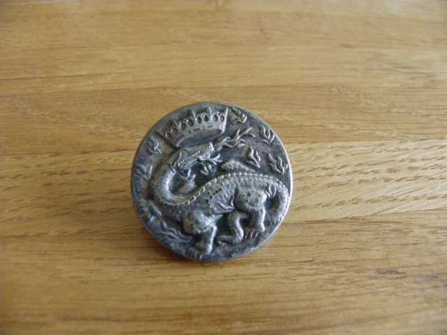 Bouton Ancien En Métal - Dragon Et Couronne