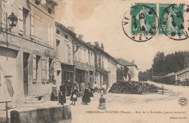 CPA 55 FRESNES en WOEVRE (Meuse) Rue de la Rochelle (Partie Centrale)
