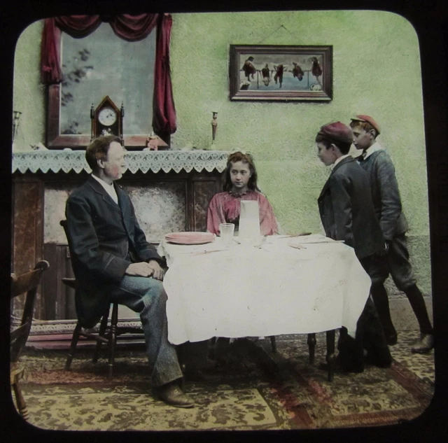 Glas magische Laterne Rutsche VIKTORIANISCHE FAMILIE AM TISCH NR. C1890 FOTOGESCHICHTE SOZIAL