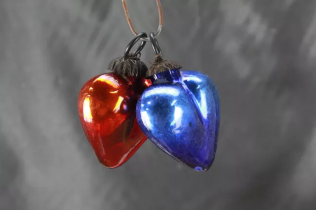 2 Vieux Petit Forme Coeur Kugel Balle Antique Fait à la Main Noël Décorations