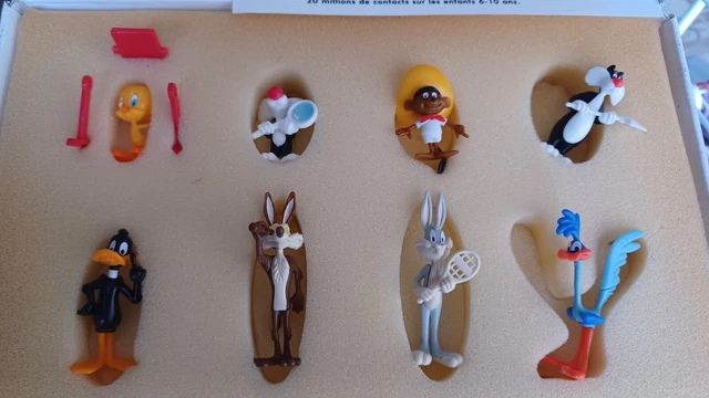 kinder ancien montable bugs bunny,sylvester and friends