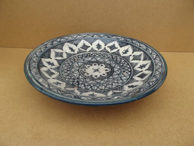 Plat de service marocain en métal argenté - Arts de la table