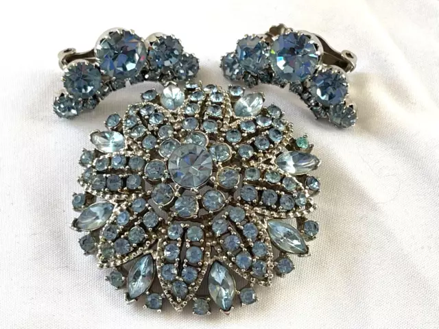 Vintage Weiss Blue Crystal Rhinestone Pin Brooch Earrings Set Demi Parure