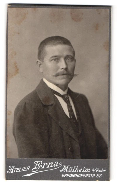 Fotografie Atelier Erna, Mülheim /Ruhr, Eppinghoferstraße 52, Herr mit Schnauze