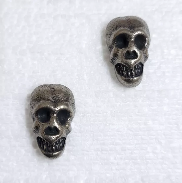 2 JHB Scary Skull Buttons 21mm Shank Metallic Plastic Novelty Sewing Art Crafts