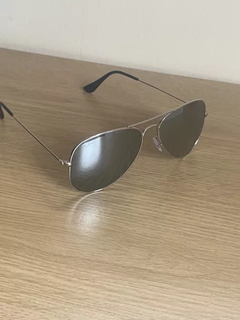Ray-Ban Aviator Unisex Sunglasses RB3025 (Mirrored silver) Used.