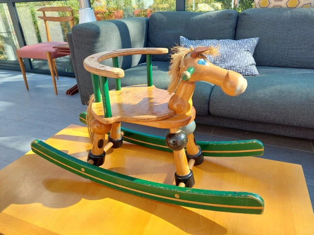 Ancien Cheval à Bascule En Bois Fin XIXe, Crinière Naturelle, Harnais Rouge/vert