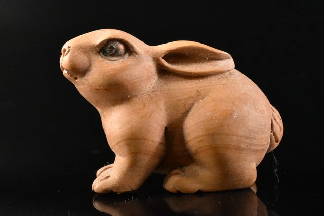 M2091: Japanese Wooden Rabbit sculpture NETSUKE Inro, Hang items kimono sash